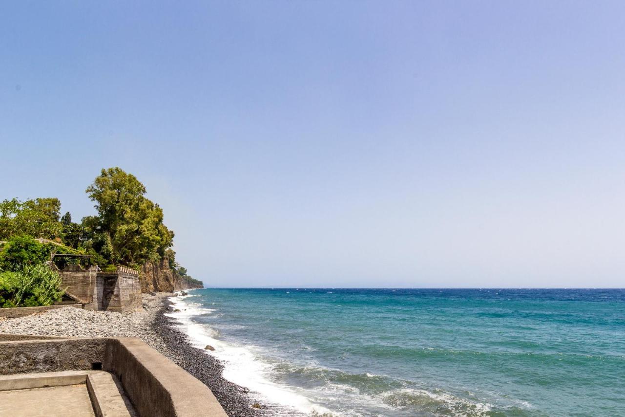 Sea Paradise - Il Mare Sotto La Finestra 里波斯托 外观 照片