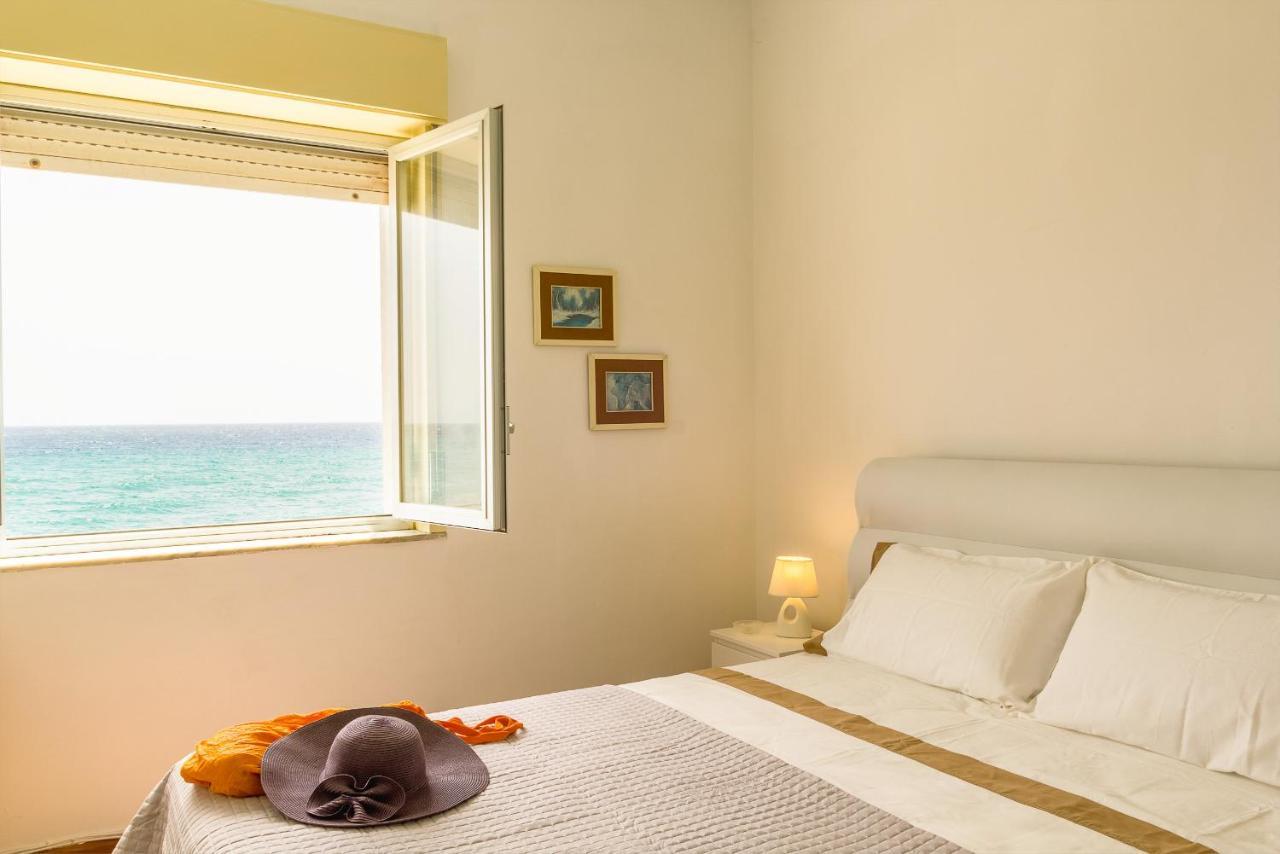 Sea Paradise - Il Mare Sotto La Finestra 里波斯托 外观 照片